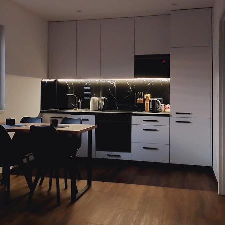 Luxury Apartments Bernardynska Domek 1 , 2 Кельце Экстерьер фото