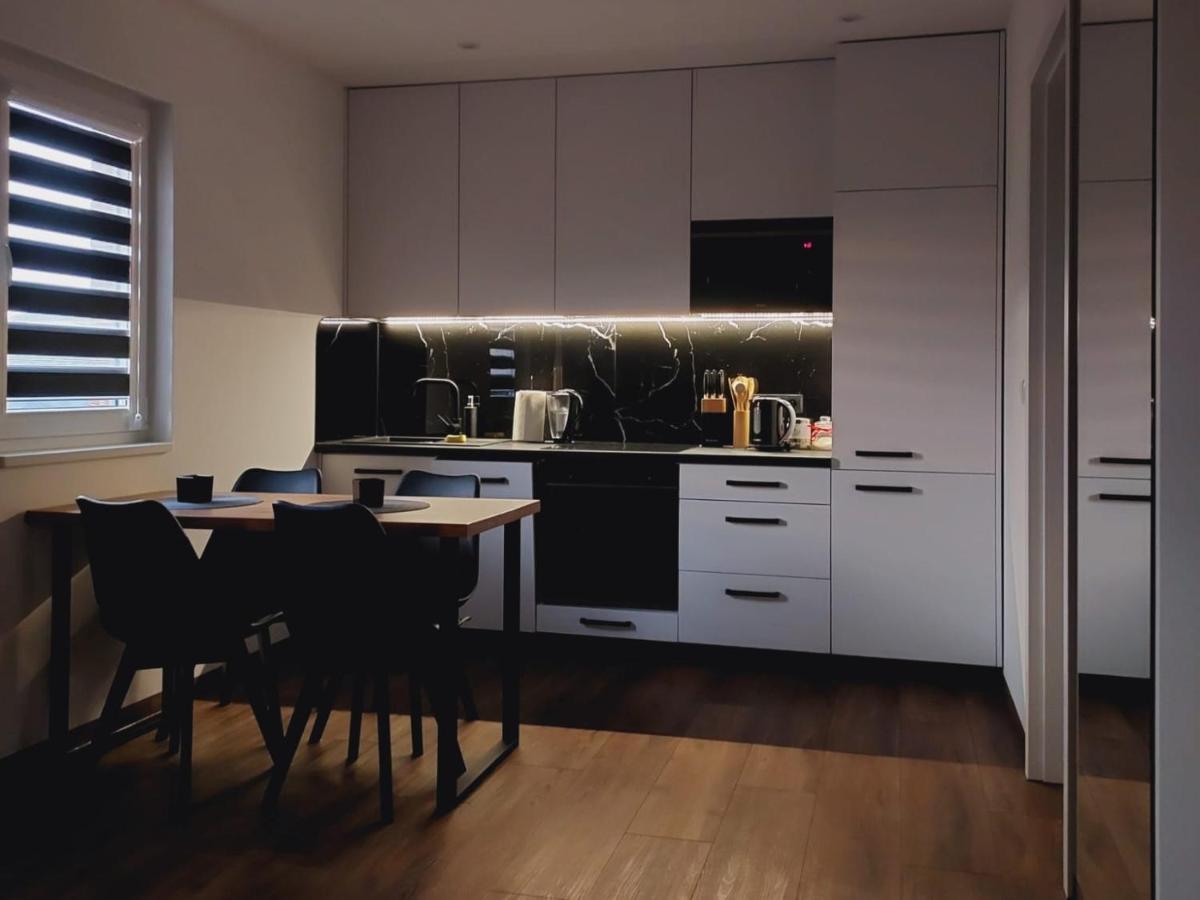 Luxury Apartments Bernardynska Domek 1 , 2 Кельце Экстерьер фото